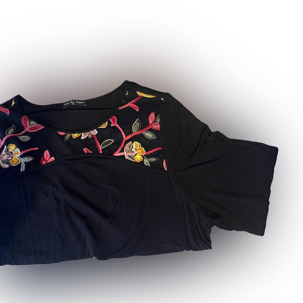 Kim & Cami Women’s Black Short Sleeve Top With Mesh Embroidery 3XL - Picture 4 of 5